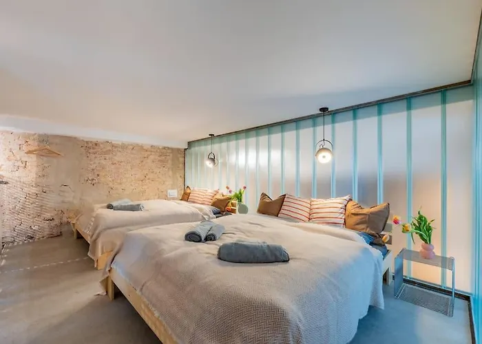 Neue Architektur In Mitte - Lage Lägenhet *